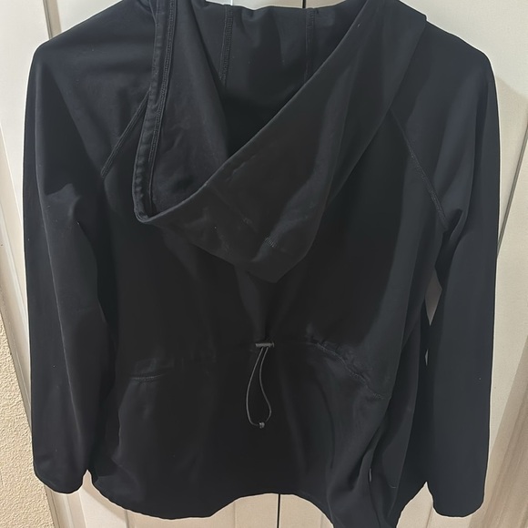 Active Jacket - Picture 2 of 4